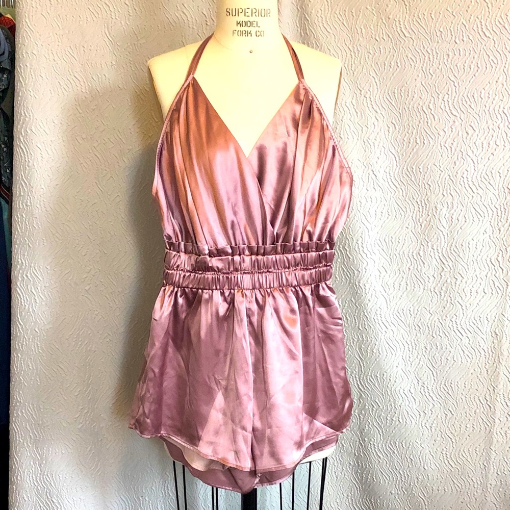 Rose pink romper size medium no tag